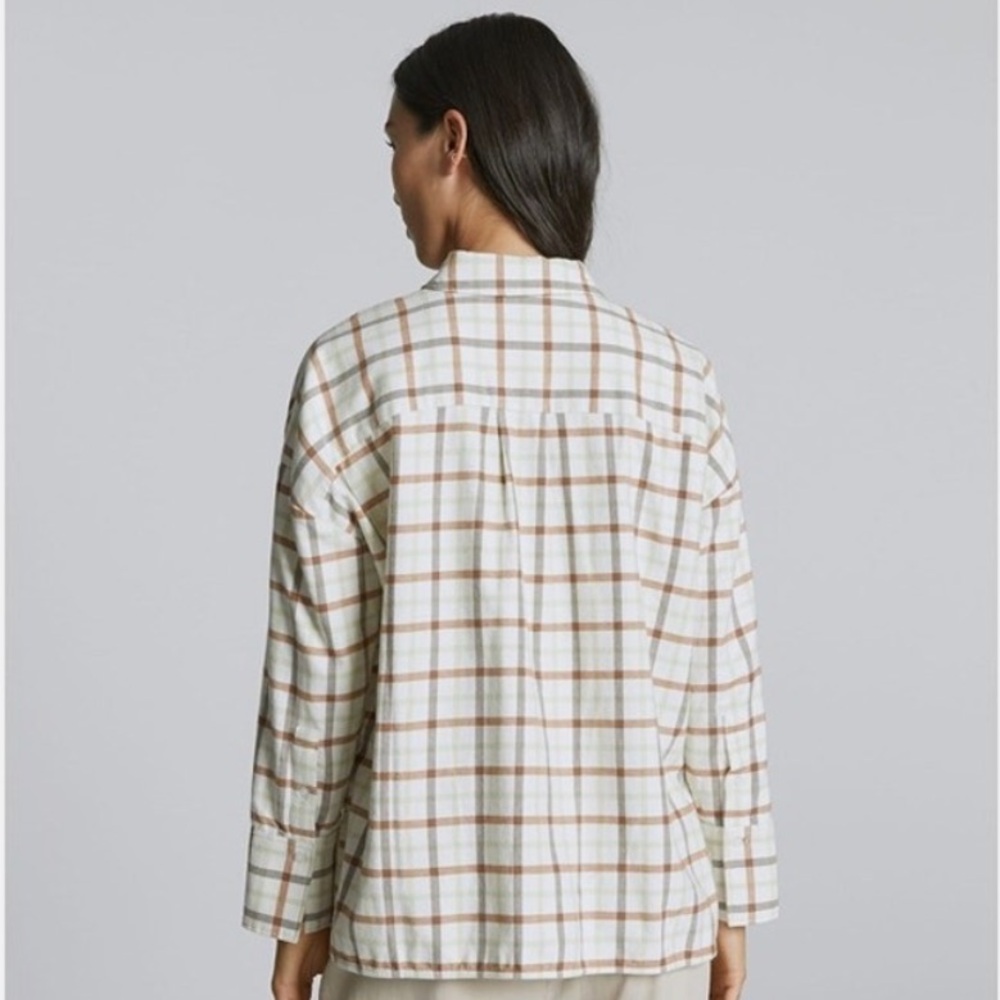 Everlane The Boxy Flannel Button Down - Picture 2 of 4